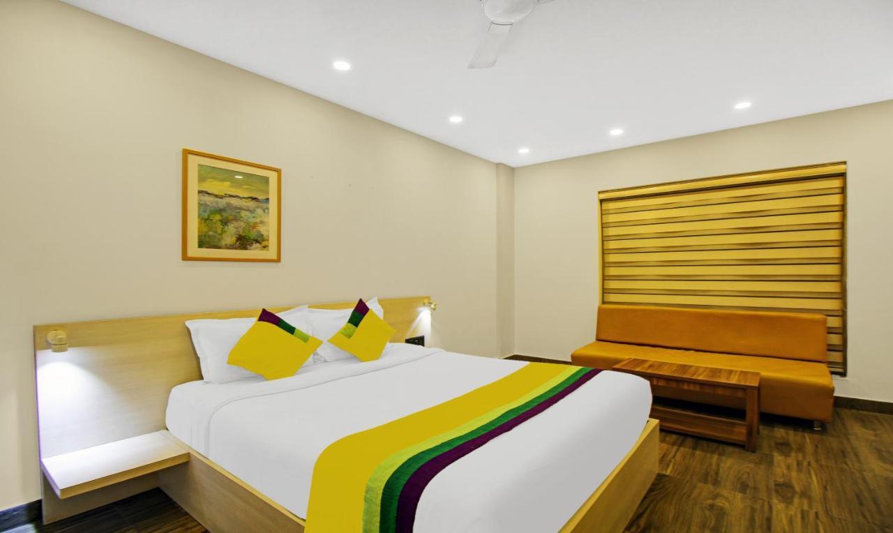Itsy Hotels Transit Express Колката Екстериор снимка