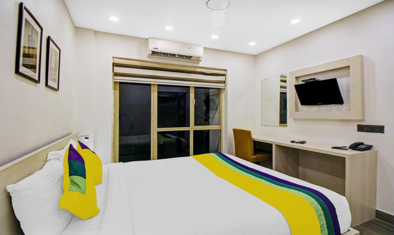 Itsy Hotels Transit Express Колката Екстериор снимка